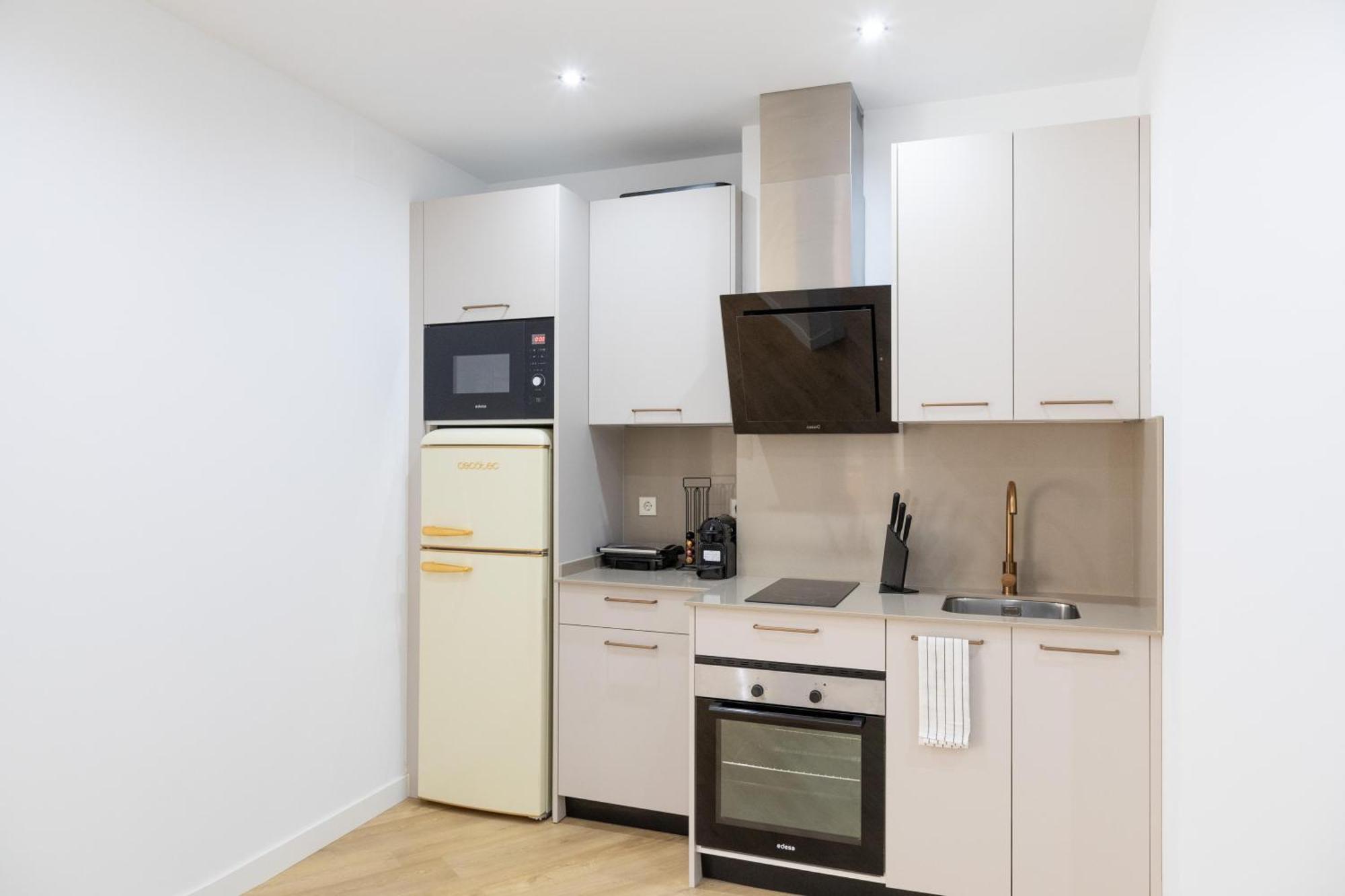 Excelente Apartamento Familiar Madrid Centro エクステリア 写真